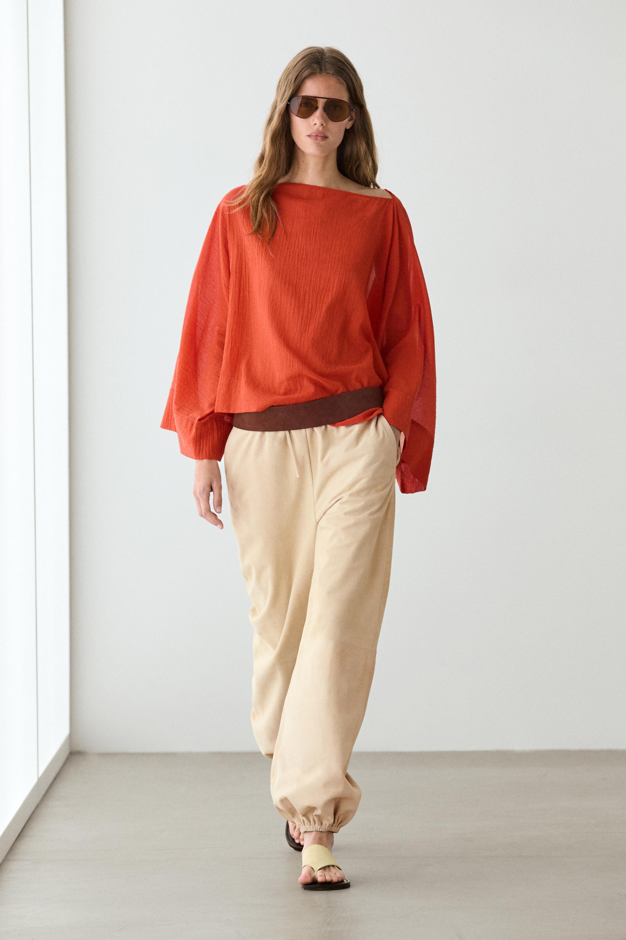 Flowing 100% cotton shirt with voluminous sleeves